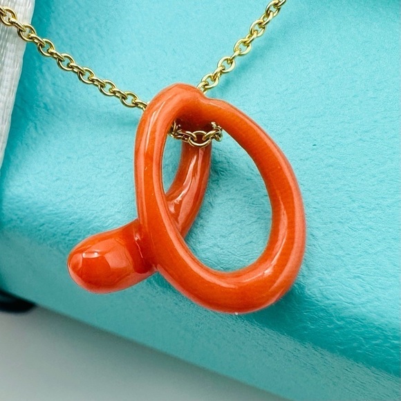 RARE Tiffany & Co. Vintage Coral Letter “A” Initial Necklace 18K Yellow Gold Box - Picture 4 of 10